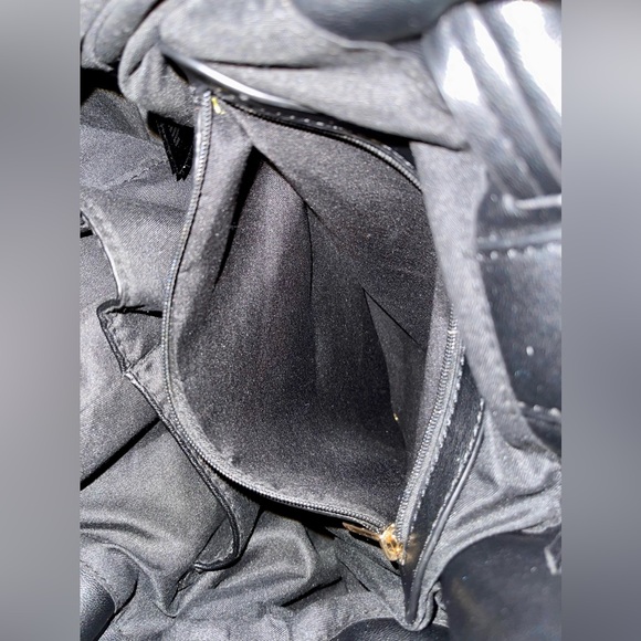 NWT (not attached) Badgley Mischka Vegan Leather Black Shoulder Bag - Picture 10 of 12